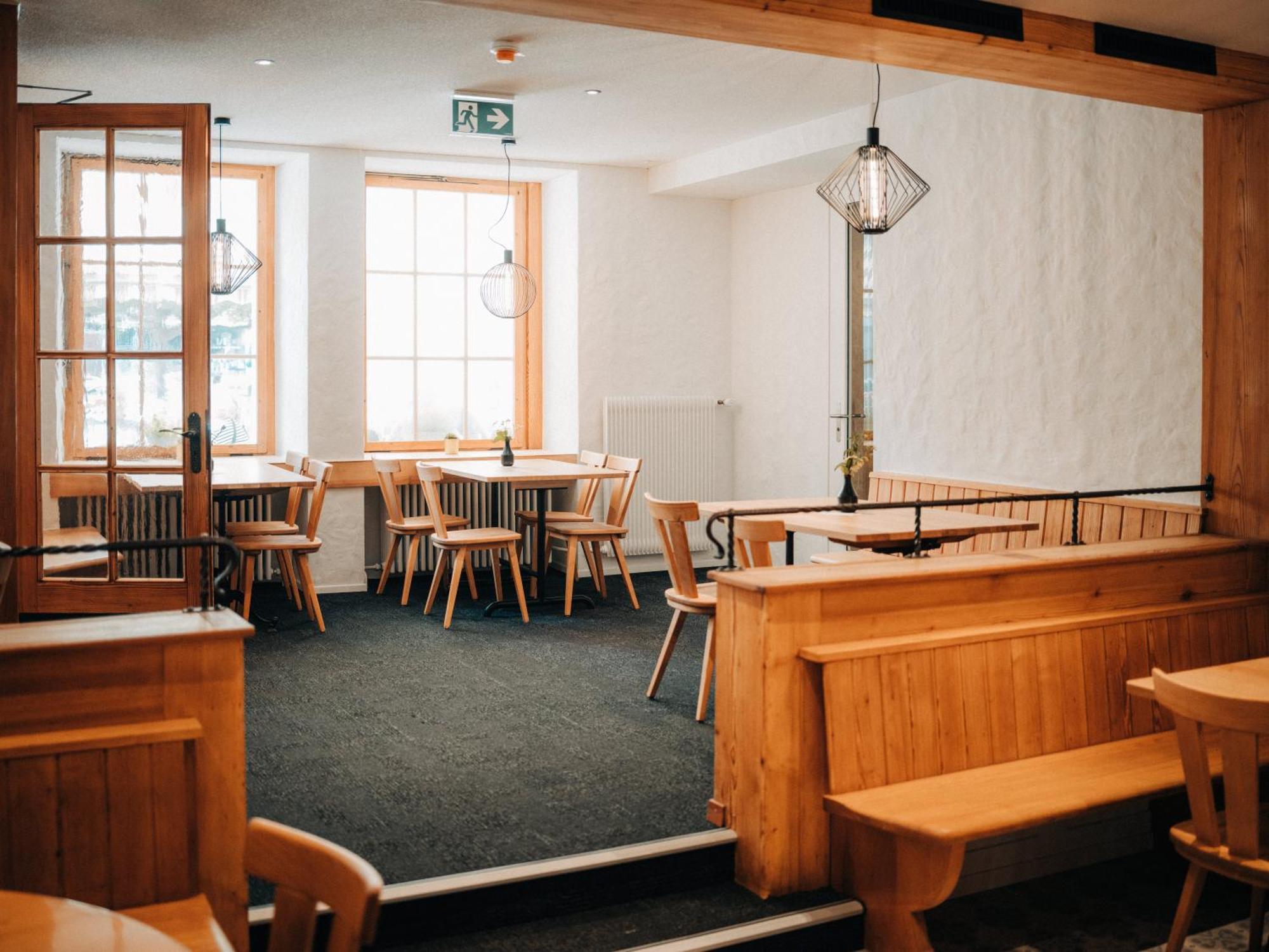Hotel Restaurant Krone Aarberg Екстер'єр фото