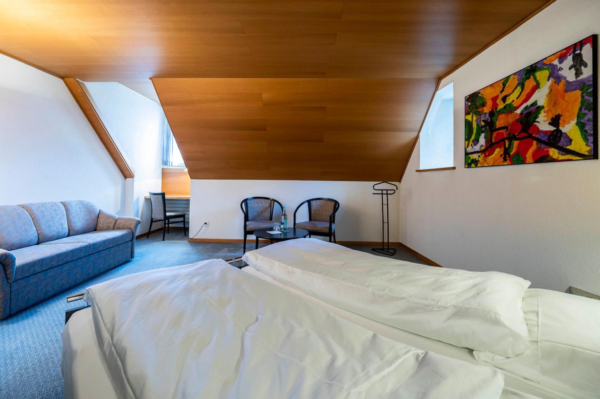 Hotel Restaurant Krone Aarberg Екстер'єр фото