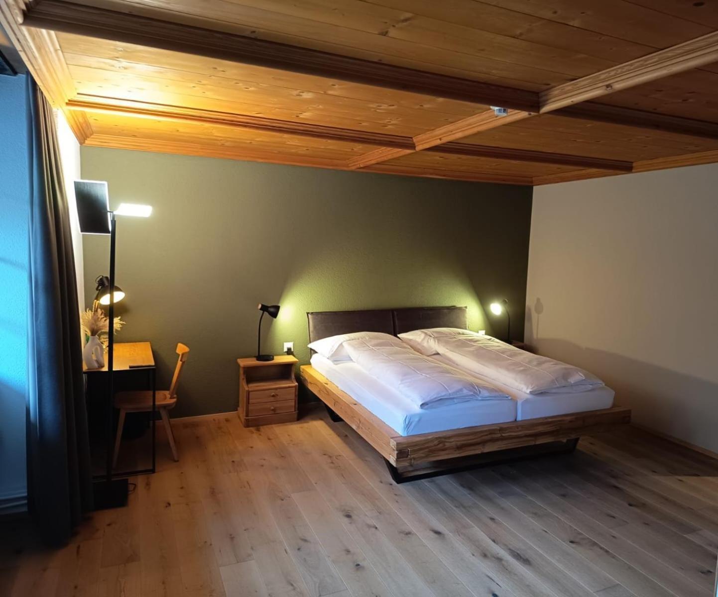 Hotel Restaurant Krone Aarberg Екстер'єр фото