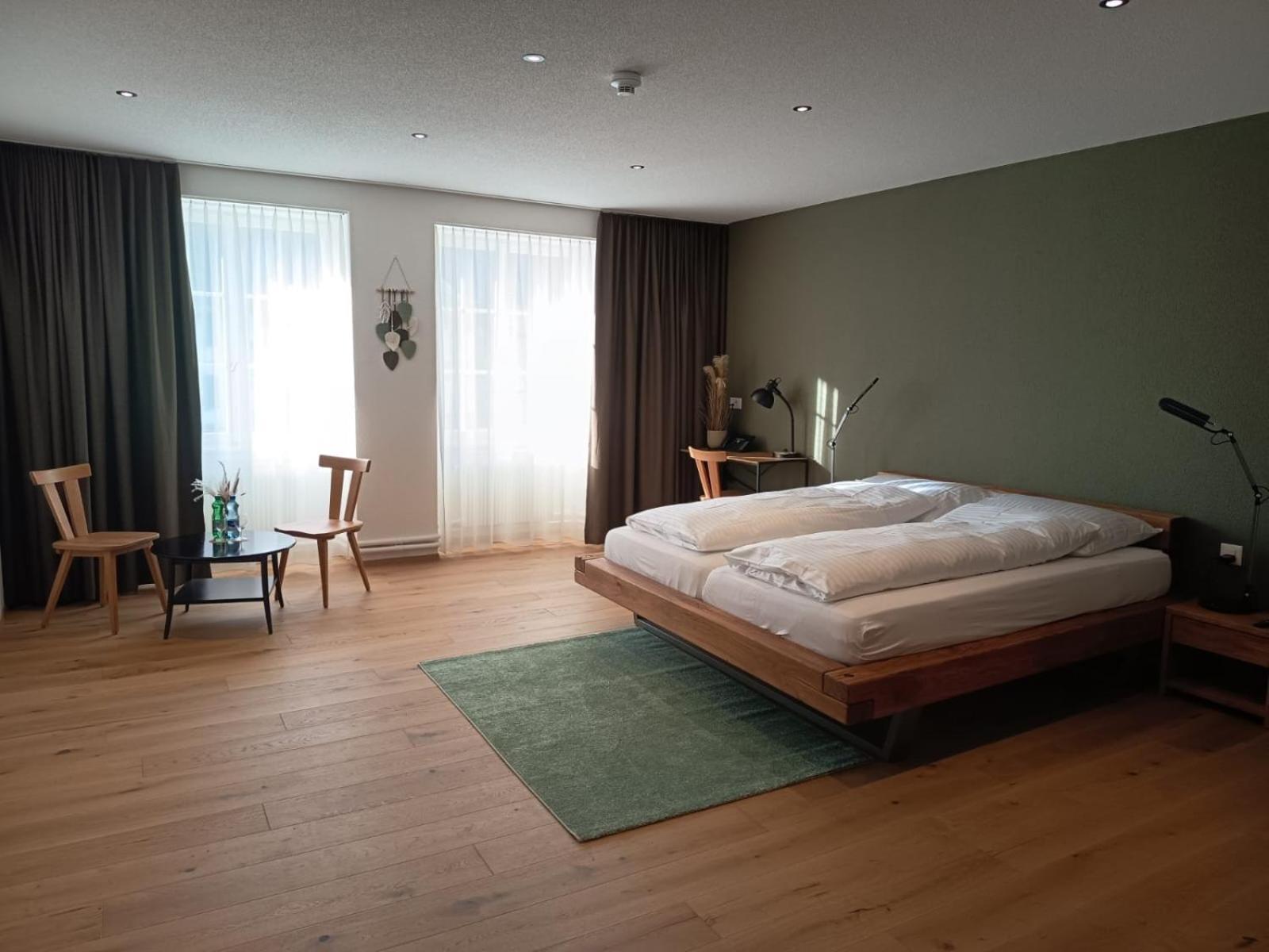 Hotel Restaurant Krone Aarberg Екстер'єр фото