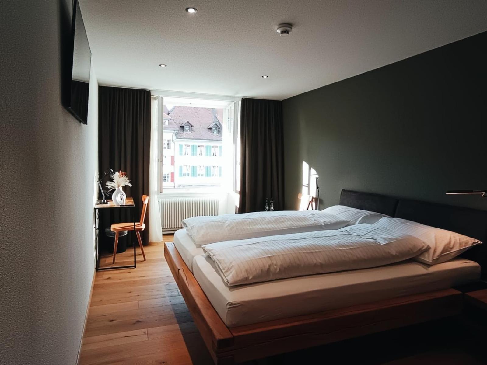Hotel Restaurant Krone Aarberg Екстер'єр фото