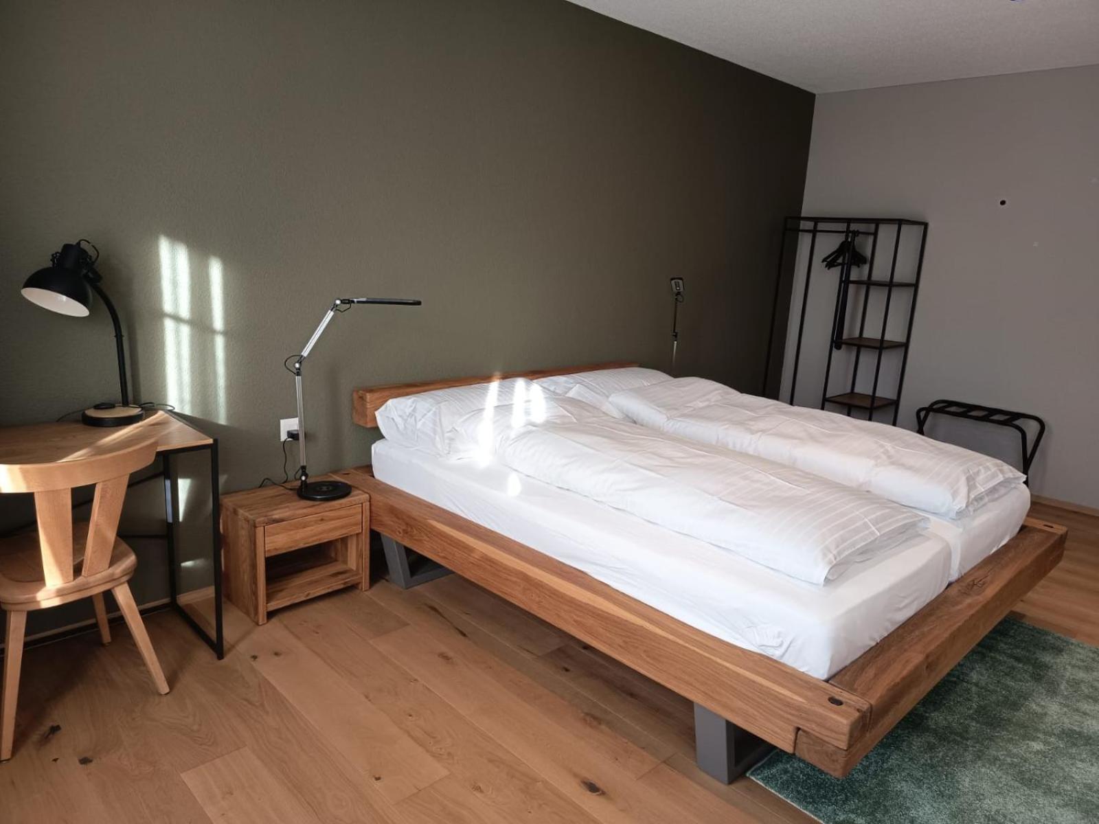 Hotel Restaurant Krone Aarberg Екстер'єр фото